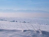 natura namalowała baśniowy krajobraz, jak długie pociągnięcia pędzla... błękit nieba, złotawe w promieniach słońca szczyty, rozciągniete pasma mgły