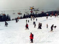 jadąc po stoku należy pamiętać o bezpieczeństwie innych